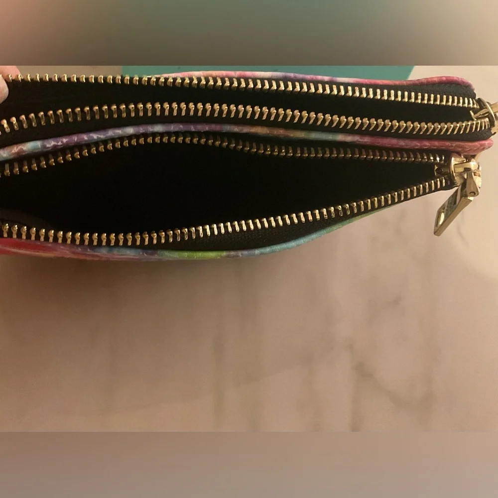 Steve Madden Rainbow tie dye wristlet